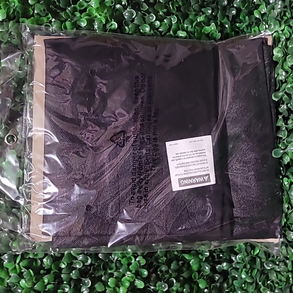 New, Over the Door Shoe Organizer - Picture 4 of 4